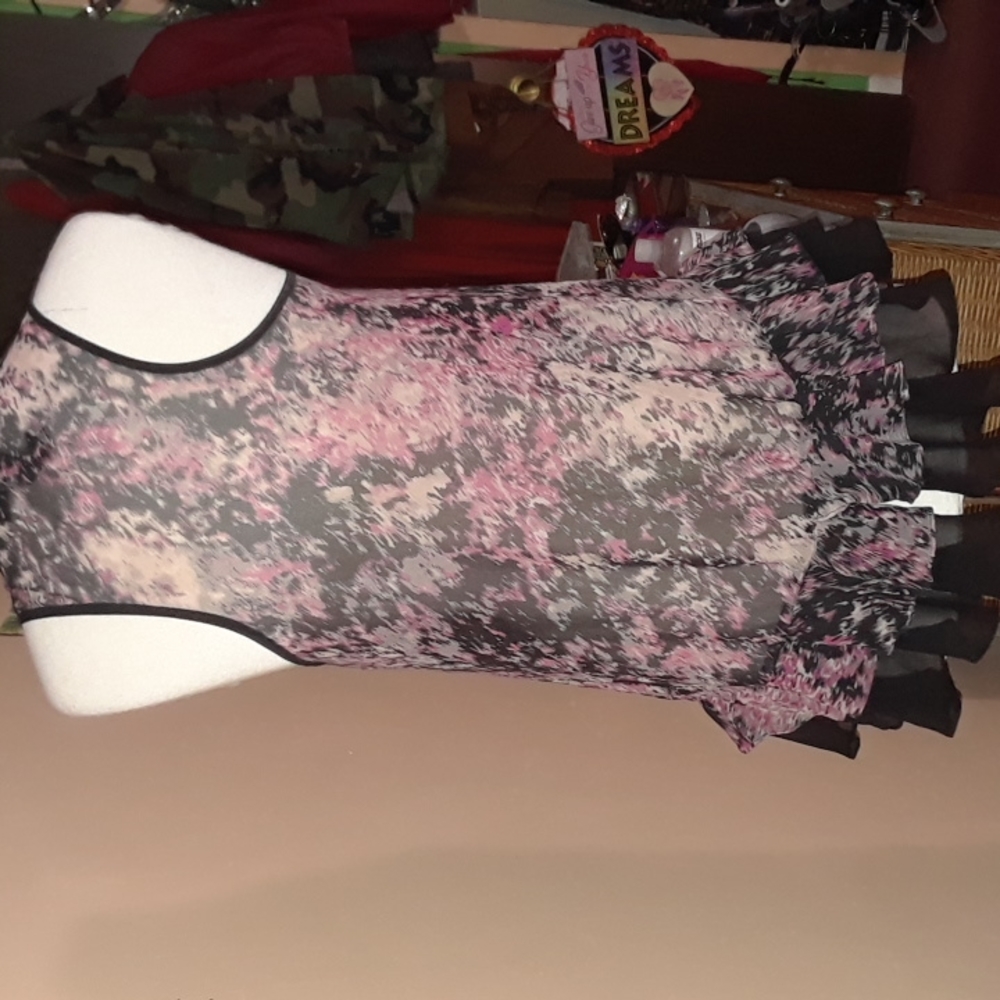Sheer Ruffle Summer Top - Picture 4 of 4